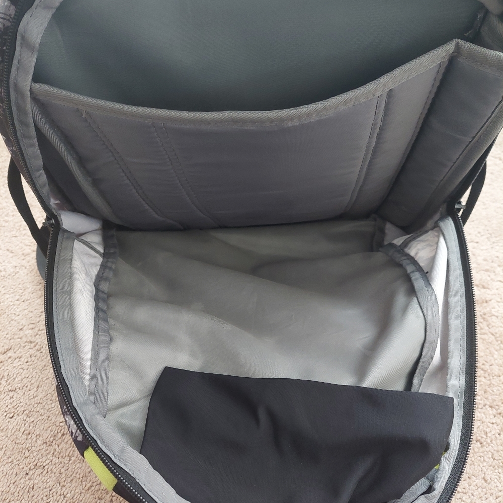 High Sierra Loop Backpack - Picture 4 of 10